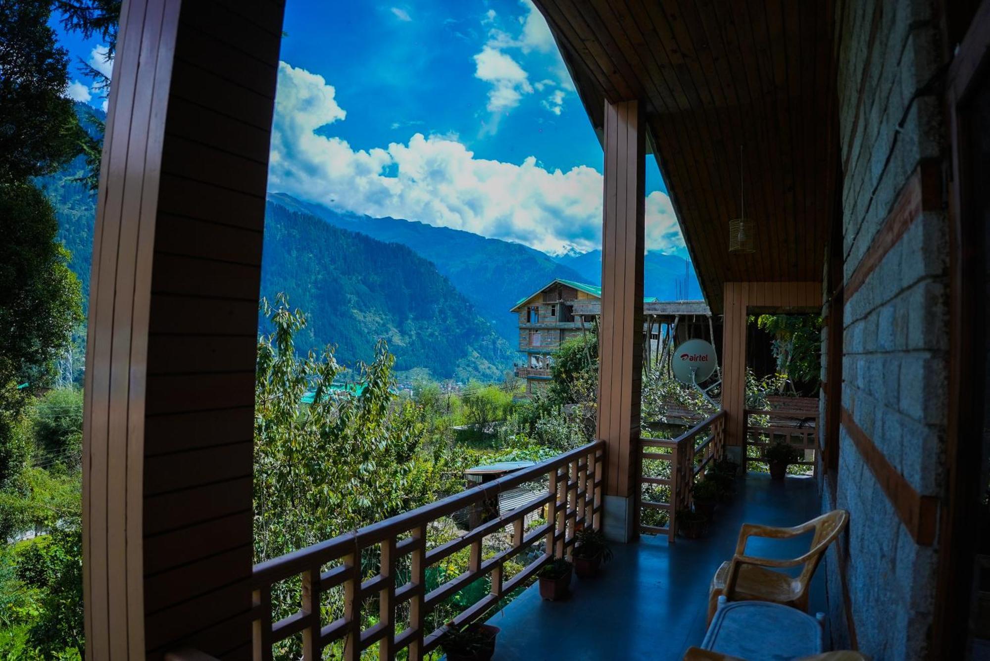 The Manu Emerald # Farmhouse # Top Selling Cottage In Manali # Peaceful Heritage Cozy Stay # Lawn With Bonfire # Most Awarded Exterior foto